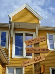 Signpost house