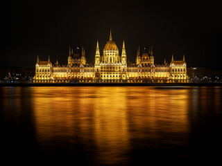 Fototapeta premium Budapest Parliament over the Danube