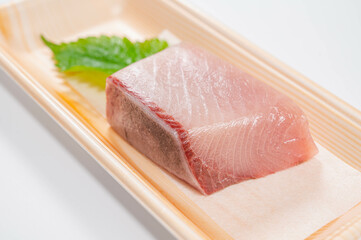 鮮度がいい天然ブリ