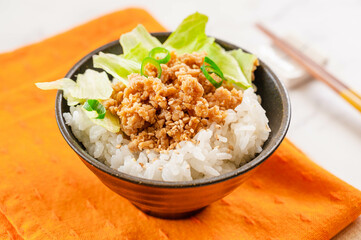 鶏そぼろご飯