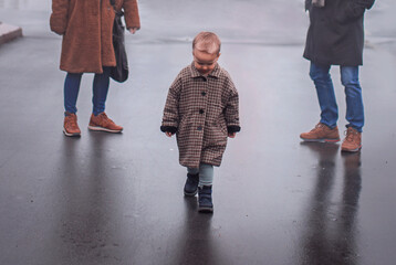 sad child raves from parents