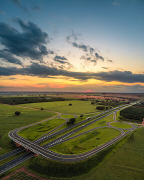 Trevo de acesso &agrave; Rodovia