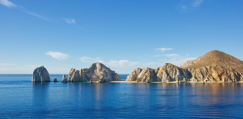 Naklejka premium Rock formation in the sea in Cabo San Lucas, Mexico