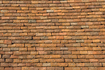 toit en tuiles rouge anciennes