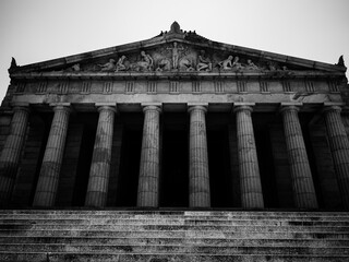 Building with columns