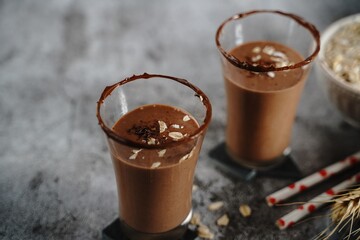 Chocolate Oatmeal smoothie protein shake, selective fccus