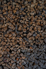 雪国の薪置き場