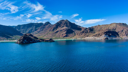 Fototapeta premium bay and mountains