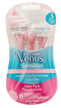 Pack of Gillette Venus Sensitive shaving blades, transparent PNG.