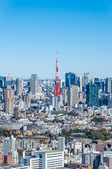 Naklejka premium 日本の首都東京都の東京タワーとビル郡