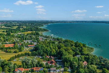 Foto op Canvas Utting am Ammersee im Luftbild - Ausblick zum nördlichen Seeufer © ARochau