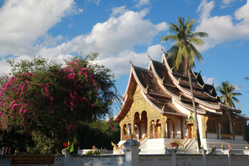 Obraz premium Trip to Luang Prabang at the Mekong River in Laos, Roundtrip in Asia to different temple and pagodas