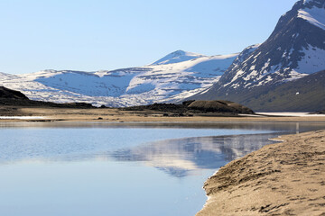 Naklejka premium Spring at the lake Gjevilvatnet, Norway