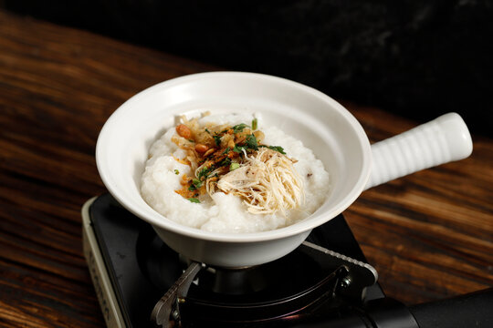 Close Up Chinese Claypot Chicken Porridge