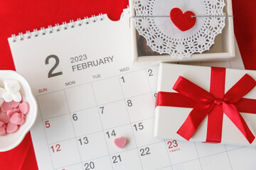 バレンタインイメージの2月カレンダー