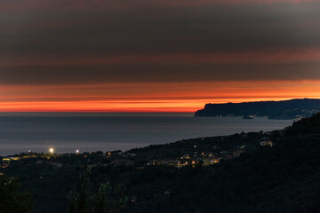 Tramonte sul mare a Varazze (Savona, Liguria)
