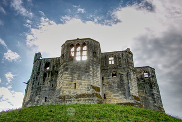 Fototapeta premium warkworth castle with blue sky in the background