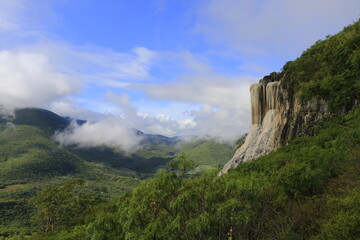Cascada Hierve el agua en Oaxaca,  México