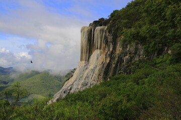 Cascada Hierve el agua en Oaxaca,  México