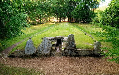 Waylands Smithy early Neolithic chambered long barrow, Oxfordshire, England. Dates from 3600 BC....