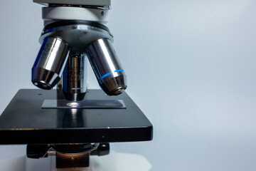 Laboratory microscope for the study of biological fluids in the laboratory