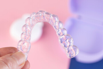 Clear orthodontics: invisible treatments with braces - 558720763