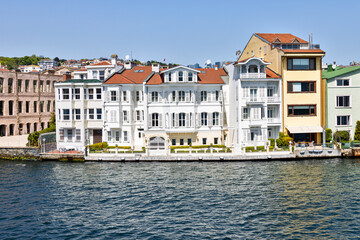 Fototapeta na wymiar House at the shore of Bosphorus