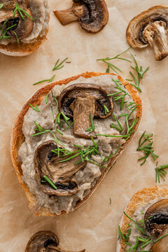 Sandwiches with mushroom pate.