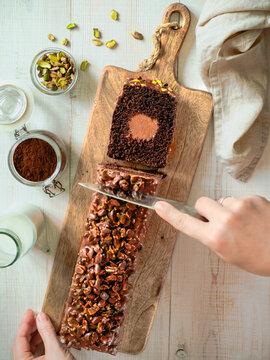 Travel Cake filled ganache with chocolate icing