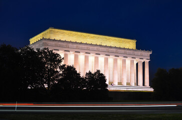 Obraz premium Lincoln Memorial at night, Washington DC USA