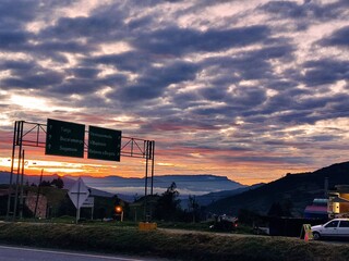 Obraz premium road out of town