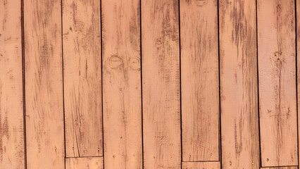 Paneles de madera desgastadados en pared de cobertizo rustico