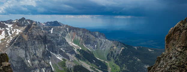 Fototapeta na wymiar Rocky Mountain panorama with approaching thunderstorm