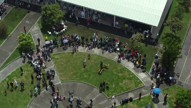 family day event with dog show and trainers 