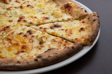 Pizza 4 cheese