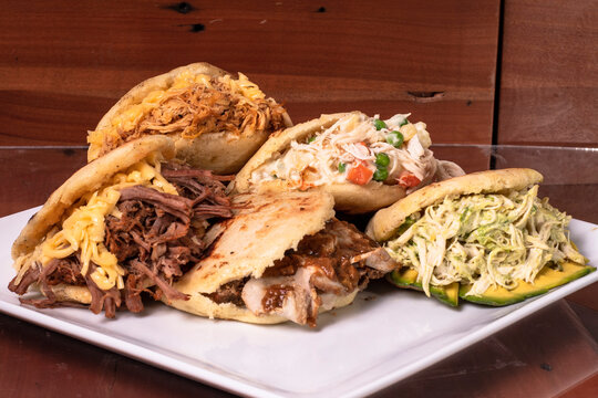 AREPAS VENEZOLANAS RELLENAS