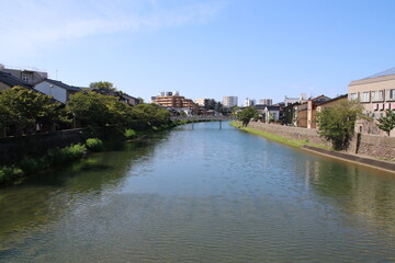 Fototapeta na wymiar 古都 金沢。浅野川。