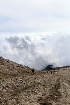 Hikers make the final push to the summit of Mount Saint Helens