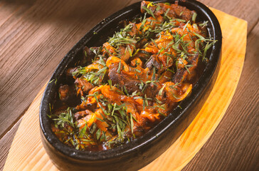 Chinese food, Chinese characteristics, meat with vegetables and onion