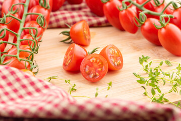 tomate, alimento, legume, fresco, vermelho, madura, saudável, orgânico, fruta, frescor, salada, isolado, ingrediente, vegetariano, verde, cru, corte, suculenta, dieta, natureza, natural, branco, culin