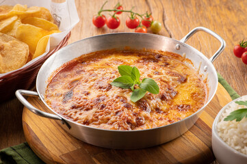 parmegiana molho de tomate filé mignon suculento cremoso fatiado bife quente