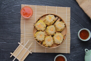 siomay dimsum filled with prawns, chicken, spring onions, top view angle
