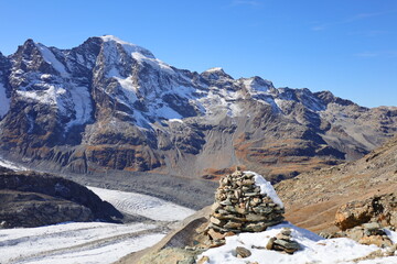 View on the Pers Glacier is a glacier in the Bernina range in the canton of Grisons in the Upper Engadine , Switzerland