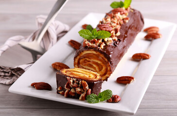 Sweet roll with caramel filling