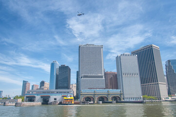 Obraz premium staten island ferry and terminal new york city