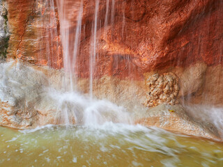 Waterfall with silk effect