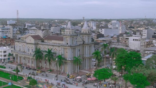 Vista aerea catedral catolica san francisco de asis quibdo choco colombia