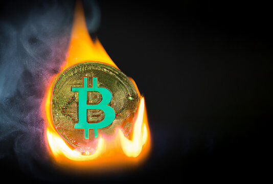 illustrazione creata con intelligenza artificiale di moneta di criptovaluta simil bitcoin che viene bruciata, concetto di crollo delle criptovalute e dei mercati cripto