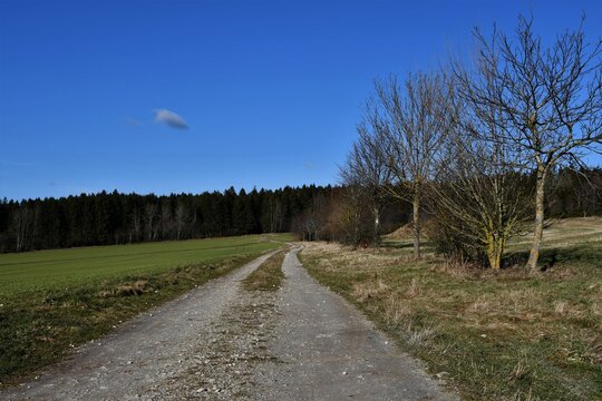 Verlauf der r&ouml;mischen Ausoniusstrasse / R&ouml;merstrasse - heute Feldweg bei Morbach im Hunsr&uuml;ck