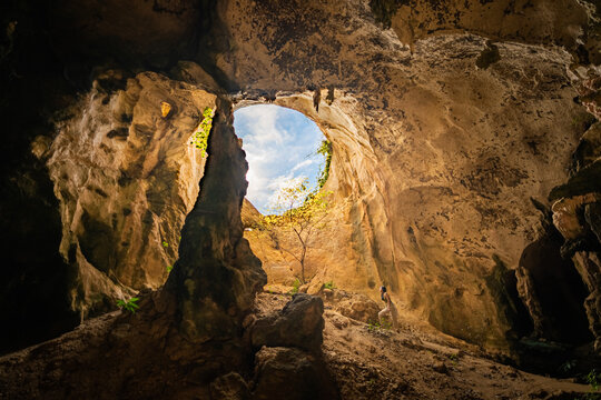 khao khanap nam cave,  stunning interior adorned with unique rock formations, stalactites, and stalagmites in Pak Nam, Mueang Krabi District, Krabi, Thailand